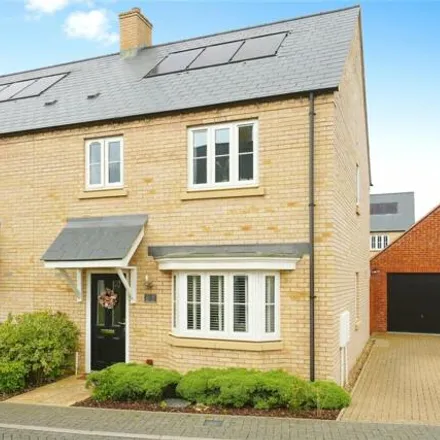 Buy this 3 bed duplex on Lingfield Road in Chesterton, OX26 1DQ