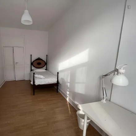 Rent this 6 bed room on Au Petit Peintre in Rua de São Nicolau, 1100-420 Lisbon