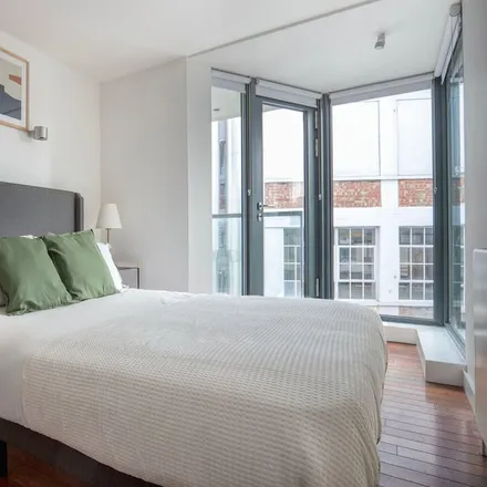 Rent this 2 bed apartment on London in E2 7DP, United Kingdom