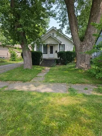 Buy this 2 bed house on 2028 Branch Road in Flint, MI 48506