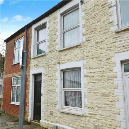 Buy this 3 bed townhouse on Lucas Street in Cardiff, CF24 4FH