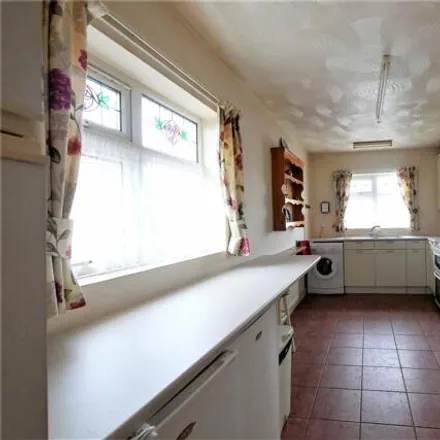 Image 3 - Marine Avenue West, Sutton-on-Sea, LN12 2TX, United Kingdom - House for sale