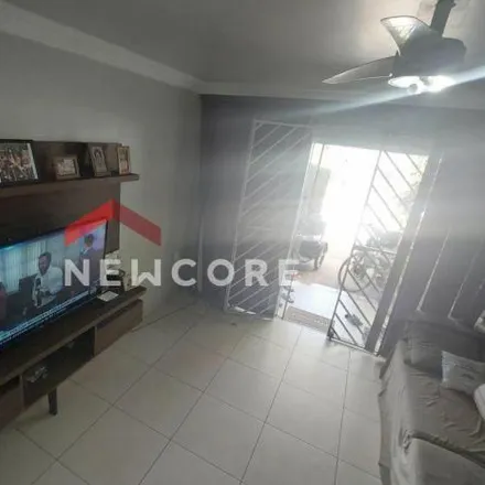Buy this 3 bed house on Rua Julião Nogueira in Matadouro, Campos dos Goytacazes - RJ