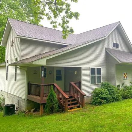 Buy this 3 bed house on 459 Harrell Road in Fayette County, WV 25868
