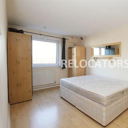 Image 5 - Loweswater House, Southern Grove, Bow Common, London, E3 4QG, United Kingdom - Apartment for rent