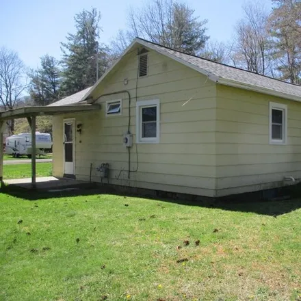 Image 3 - 15 Fernwood Avenue, West Elmira, Chemung County, NY 14905, USA - House for sale