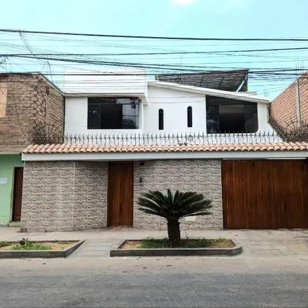 Image 2 - Los Calamos, San Juan de Lurigancho, Lima Metropolitan Area 15431, Peru - House for sale