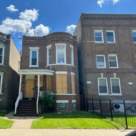 Buy this 6 bed duplex on 7419 South Harvard Avenue in Chicago, IL 60621