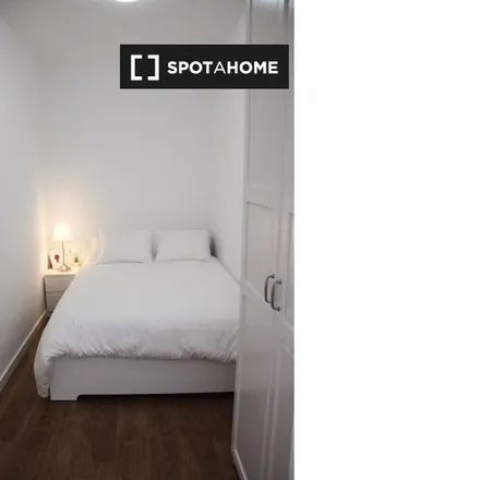 Rent this 3 bed room on Ajuntament de Sant Joan Despí in Carrer de Frederic Cases, 08970 Sant Joan Despí