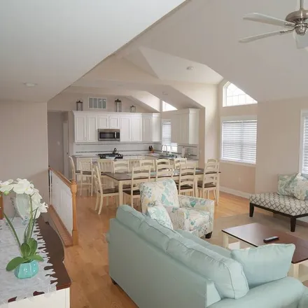 Rent this 6 bed townhouse on Sea Isle City in NJ, 08243