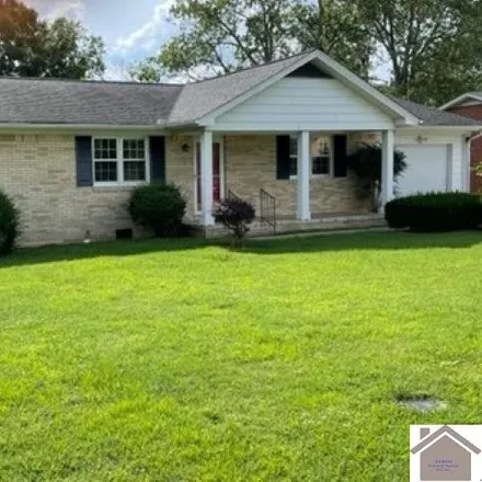 Buy this 3 bed house on 1629 Catalina Drive in Murray, KY 42071