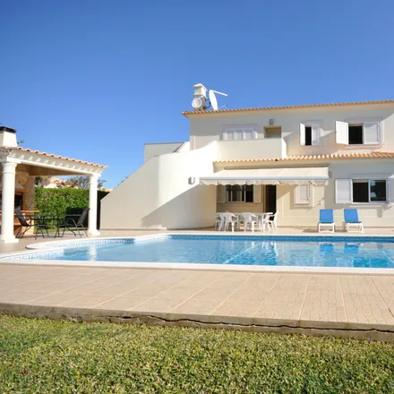Rent this 6 bed house on unnamed road in 8125-303 Quarteira, Portugal