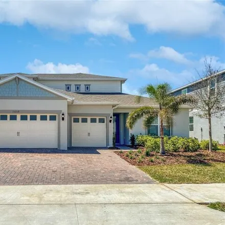 Buy this 5 bed house on 15209 Willow Ridge Drive in Lake County, FL 34756