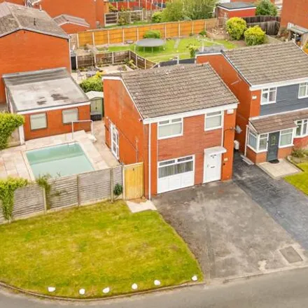 Buy this 3 bed house on 31 Porthleven Road in Runcorn, WA7 6BE