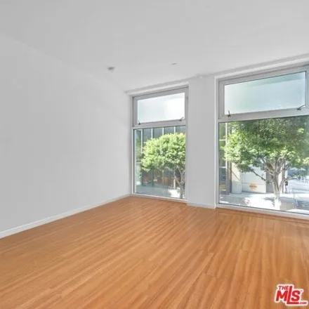 Image 6 - Subway, West 6th Street, Los Angeles, CA 90189, USA - Condo for sale