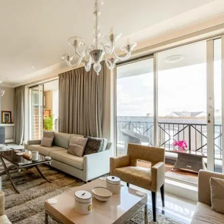Image 1 - The Quadrangle, Chelsea Harbour Drive, London, SW10 0XF, United Kingdom - House for rent