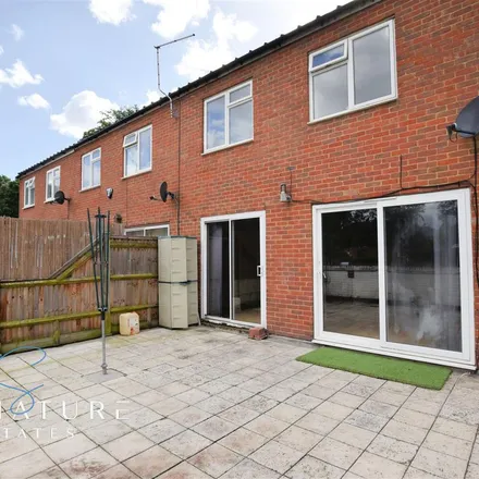 Image 7 - Jacketts Field, Garston Manor, WD5 0EN, United Kingdom - Apartment for rent