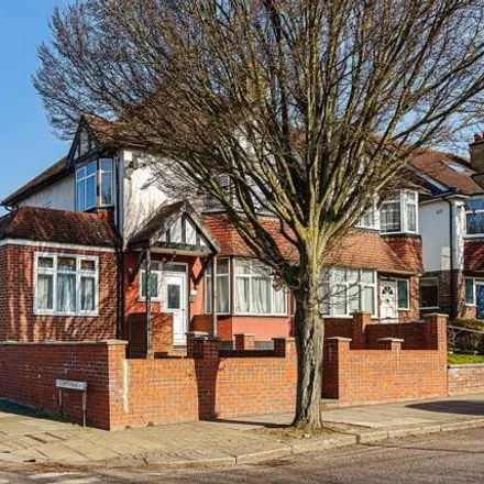 Buy this 3 bed duplex on Daws Lane in London, NW7 4SG