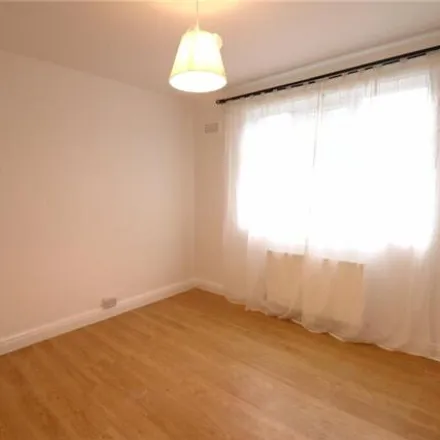 Image 5 - Marlow Court, London, NW9 6EB, United Kingdom - Room for rent
