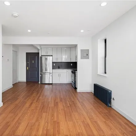 Image 3 - 3031 Brighton 5th Street, New York, NY 11235, USA - Condo for sale