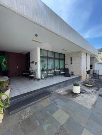 Buy this 3 bed house on Rua Tupinambás in São Francisco, Niterói - RJ