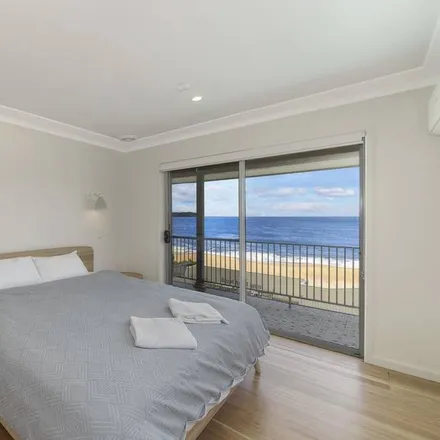 Rent this 4 bed house on Pearl Beach NSW 2256