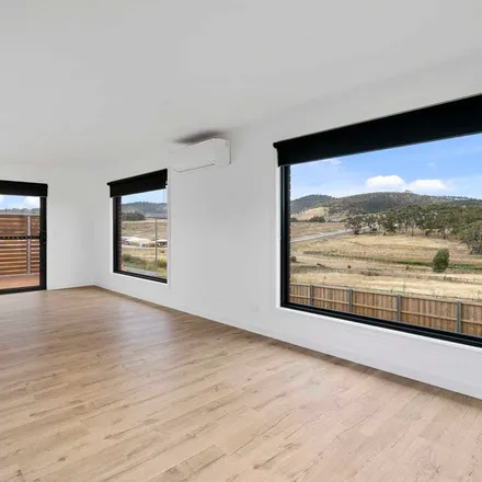 Rent this 3 bed apartment on 21 Napa Street in Howrah TAS 7018, Australia
