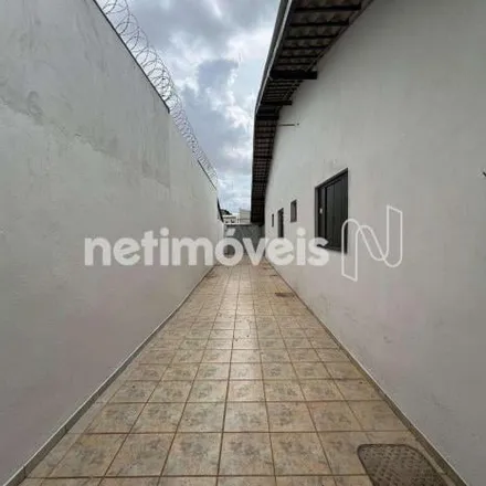 Rent this 3 bed house on QSC 25 in Taguatinga - Federal District, 72015-610