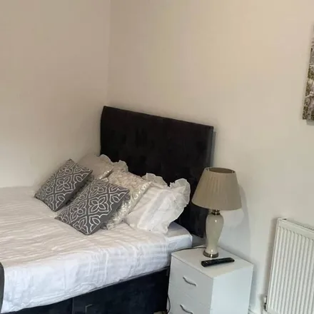 Rent this 1 bed condo on Manchester in M40 9JS, United Kingdom