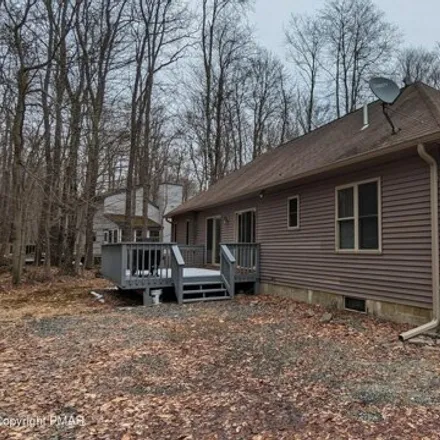 Image 4 - 413 West Creek View Drive, Clifton Township, Lackawanna County, PA 18424, USA - House for sale