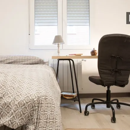 Rent this 3 bed room on Calle de Antonio Salvador in 64, 28026 Madrid
