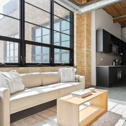 Image 3 - 2084 North Dominick Street, Chicago, IL 60614, USA - Apartment for rent