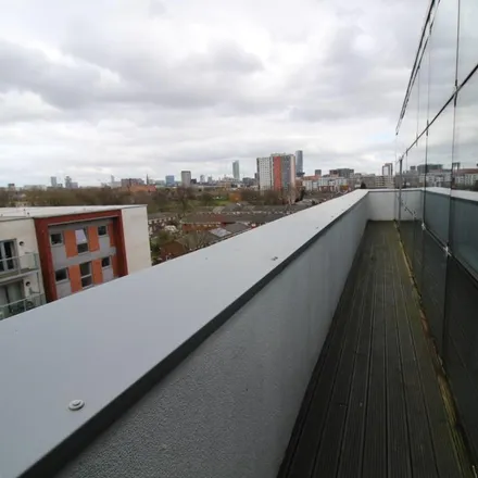 Image 9 - Pioneer House, Elmira Way, Salford, M5 3LL, United Kingdom - Apartment for rent