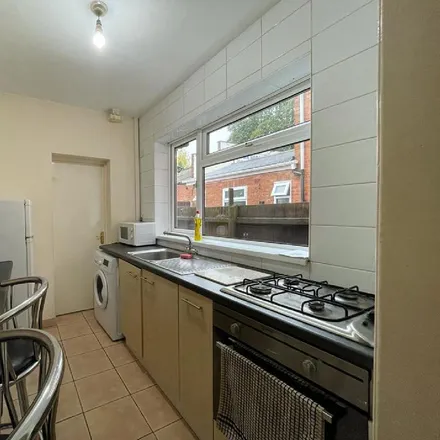 Rent this 4 bed room on 277 Warwards Lane in Stirchley, B29 7QR