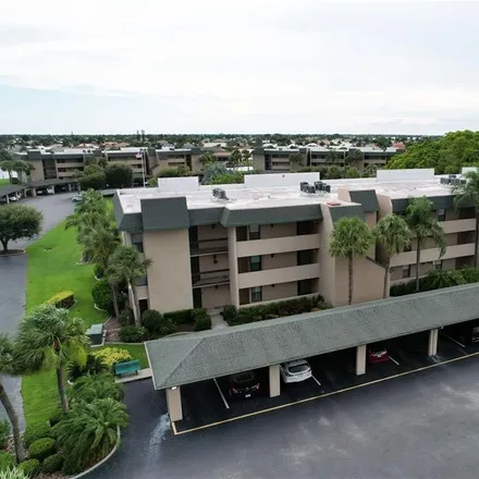 Buy this 2 bed condo on 601 Shreve Street in Fishermens Village, Punta Gorda