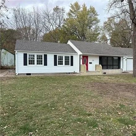 Buy this 3 bed house on 1720 East Mechanic Street in Harrisonville, MO 64701