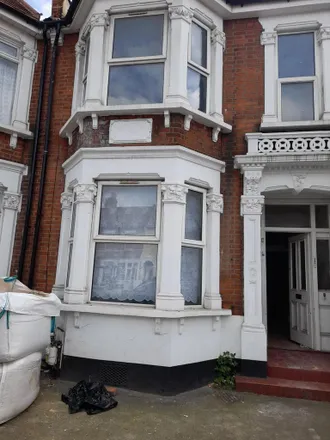 Rent this 4 bed apartment on 458 Romford Road in London, E7 0NR