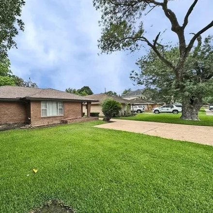 Rent this 3 bed house on 3511 Gannett Street in Houston, TX 77025