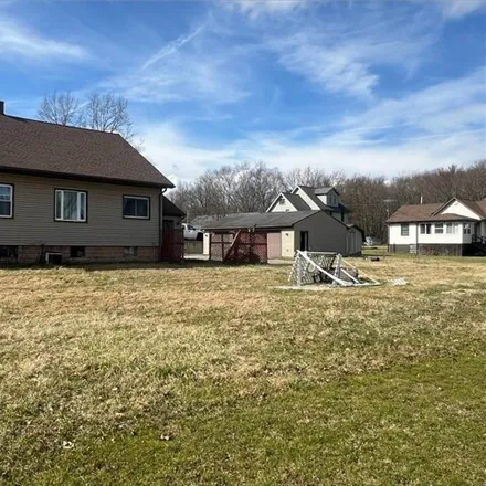 Image 2 - 3521 Overlook Avenue Southeast, Bolindale, Trumbull County, OH 44484, USA - House for sale