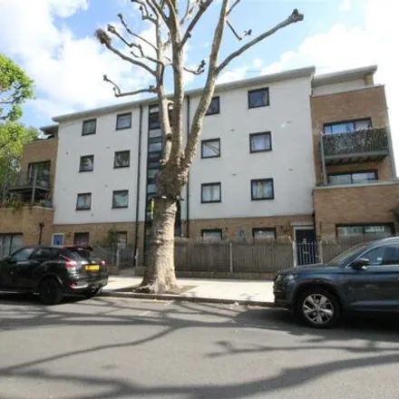 Buy this 2 bed apartment on unnamed road in London, E14 0XA