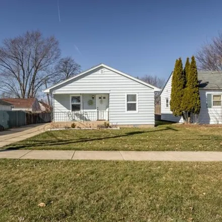 Buy this 2 bed house on 832 Sheridan Avenue in Aurora, IL 60505