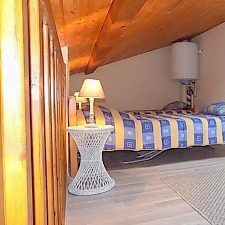 Rent this 1 bed duplex on Vaux sur Mer in Rue de Verdun, 17640 Vaux-sur-Mer