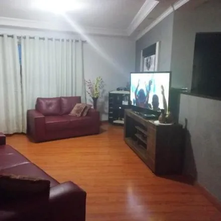 Buy this 4 bed house on Rua Clóvis Baglioni in Padroeira, Osasco - SP