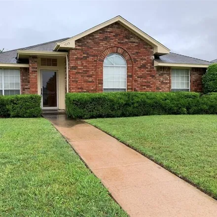 Rent this 3 bed house on 1260 Rosewood Lane in Lancaster, TX 75146