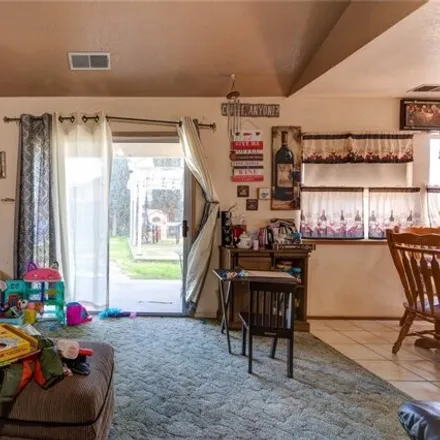 Image 7 - Palm Parkway, Chowchilla, CA, USA - House for sale