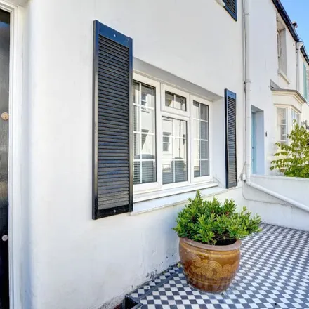 Image 9 - Brighton and Hove, BN1 4AB, United Kingdom - House for rent