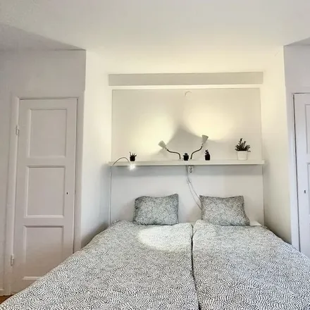 Rent this 2 bed apartment on Rapunzel of Sweden in Drottninggatan 69, 401 24 Gothenburg
