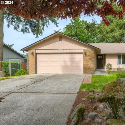 Buy this 3 bed house on 2104 Southeast 137th Court in Vancouver, WA 98683
