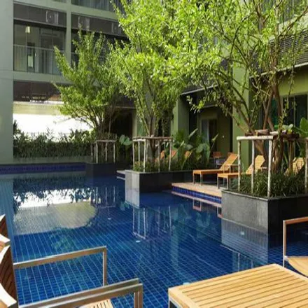 Rent this 2 bed apartment on The Clucking Donut in Soi Phetchaburi 47, Huai Khwang District