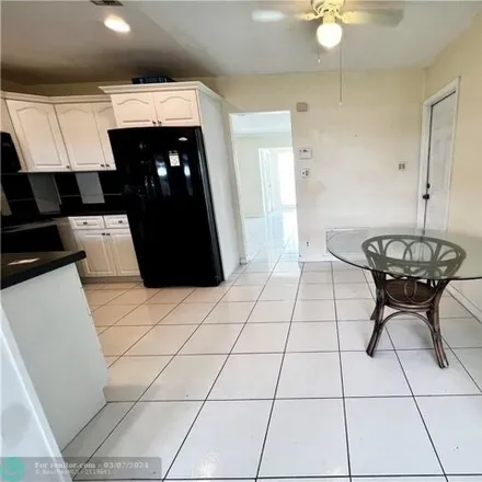 Image 2 - 6119 Northwest 67th Way, Tamarac, FL 33321, USA - House for rent